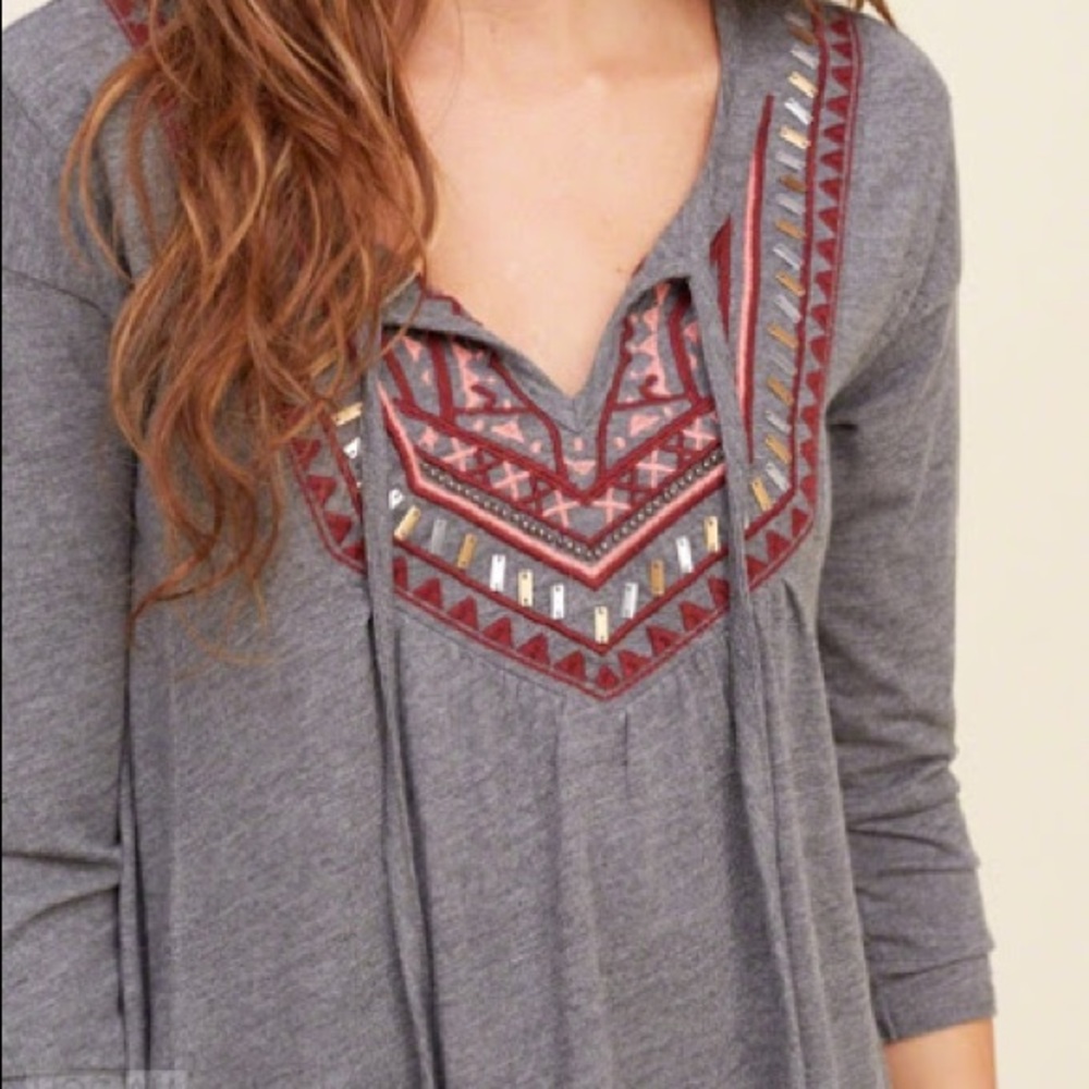 🍂 Hollister Embroidered Peasant Top